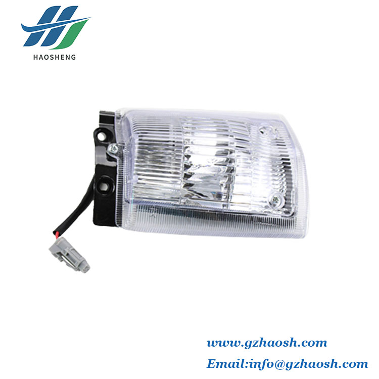 Auto Body Parts White Front Small Lamp Asm R 8-94200001-1 For Isuzu NHR98