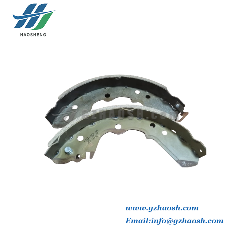 Auto Parts High Quality  BRAKE SHOES REAR K427 For Isuzu TFR LK04452