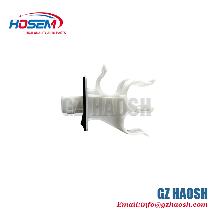 Isuzu Body Parts Plastic Pin (Spare Tire Carrier Lever) 8-97853077-0 Suitable For Isuzu NKR55 4JB1