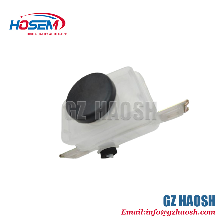 Isuzu Auto Parts Clutch Oil Tank 1-47530182-0 1475301820 Suitable For Isuzu FTR FSR Truck